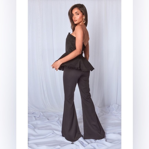PrettyLittleThing Black Woven Frill Peplum Flared Jumpsuit Size 2 Nwt - Picture 2 of 8